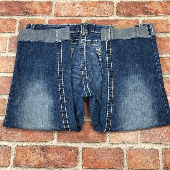 Amethyst cuffed Capri jeans - Picture 4 of 12